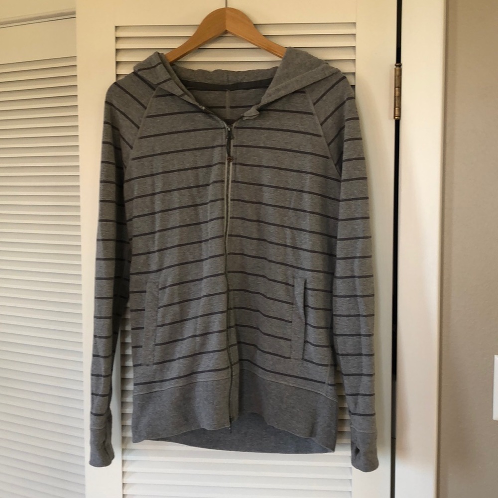 Lululemon sweatshirt